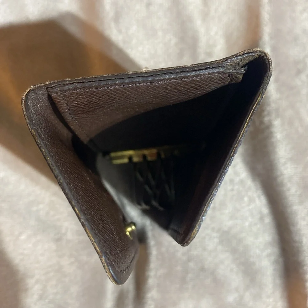 Louis Vuitton Damier Ebene key pouch